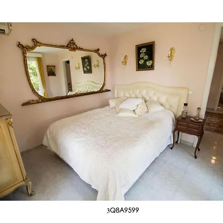 Maison d'hôtes Dream Mansion Ada *